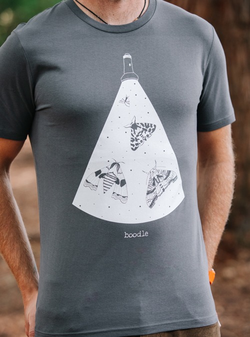 Moths in torch light Mens organic T-shirt – Boodle